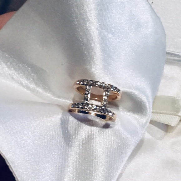 NWOT Express statement ring ✌🏽💋 - Picture 3 of 3